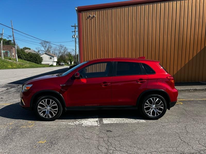 Mitsubishi Outlander Sport 2.0 ES 4WD CVT 2018