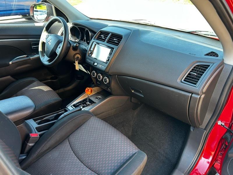 Mitsubishi Outlander Sport 2.0 ES 4WD CVT 2018