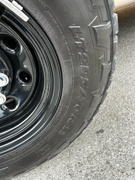 RAM 2500 Laramie Mega Cab 4WD 2012