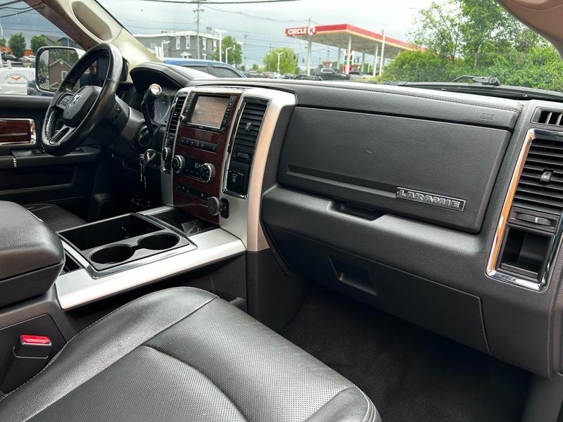 RAM 2500 Laramie Mega Cab 4WD 2012