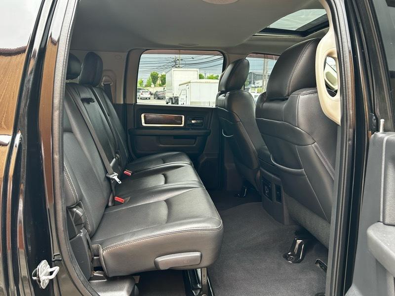 RAM 2500 Laramie Mega Cab 4WD 2012