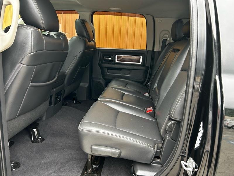 RAM 2500 Laramie Mega Cab 4WD 2012