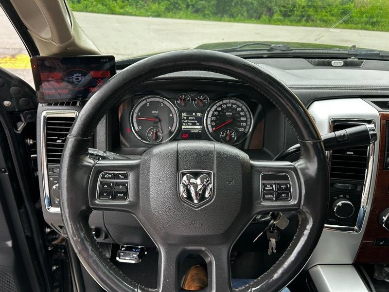 RAM 2500 Laramie Mega Cab 4WD 2012