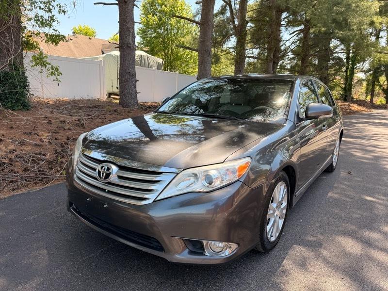 Toyota Avalon Limited 2011