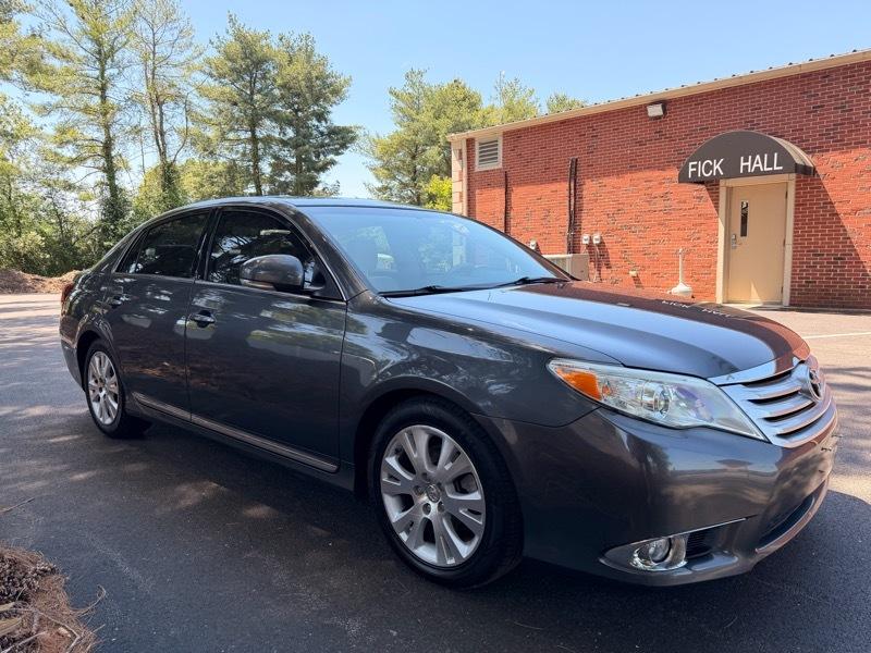 Toyota Avalon Limited 2011