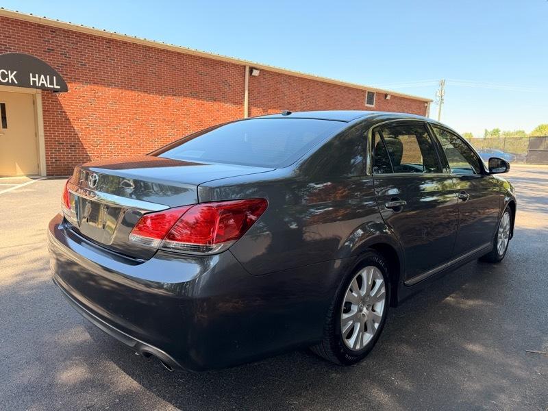 Toyota Avalon Limited 2011