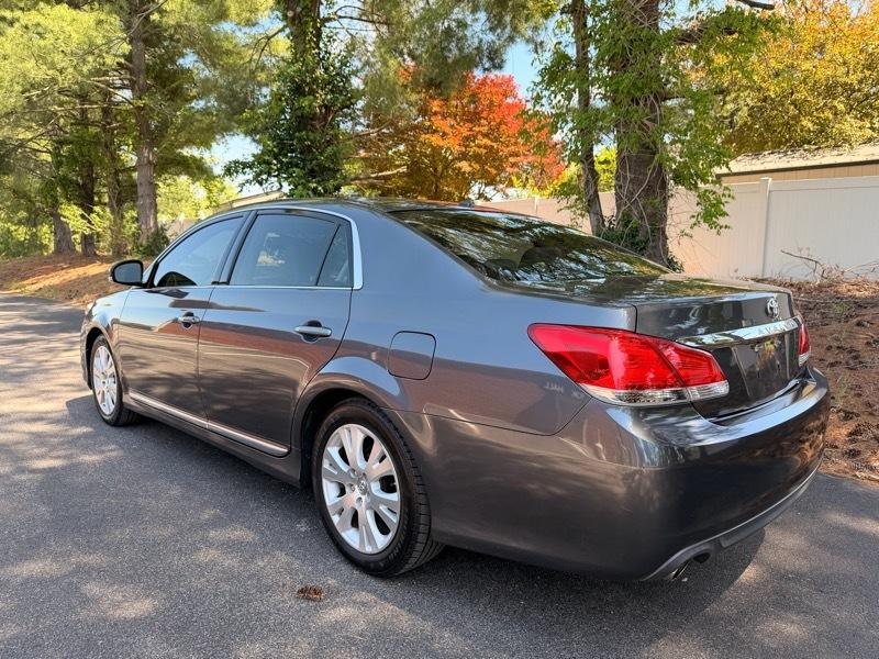 Toyota Avalon Limited 2011