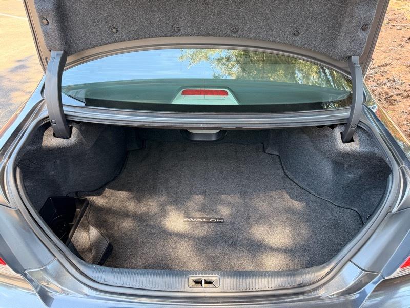 Toyota Avalon Limited 2011