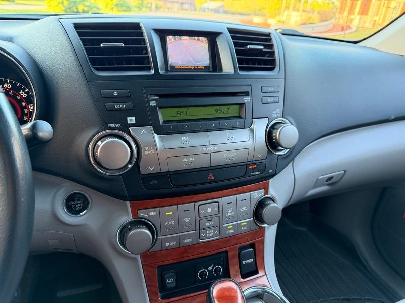 Toyota Highlander Limited 4WD 2010