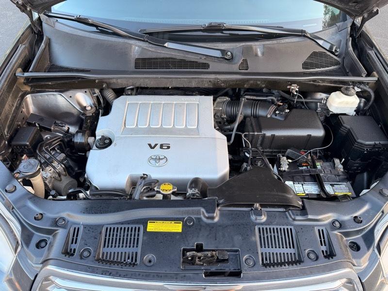 Toyota Highlander Limited 4WD 2010