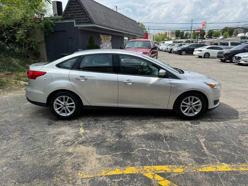 Ford Focus SE Sedan 2018