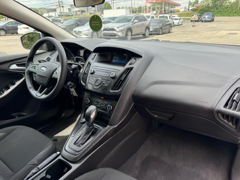 Ford Focus SE Sedan 2018