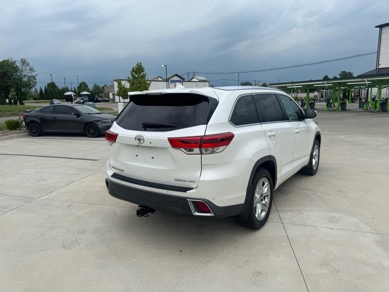 Toyota Highlander Limited AWD V6 2017