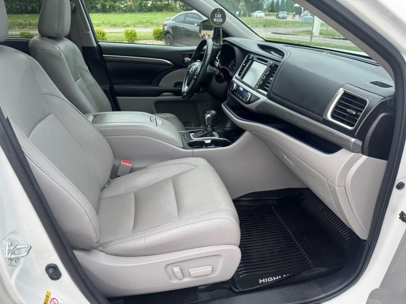 Toyota Highlander Limited AWD V6 2017