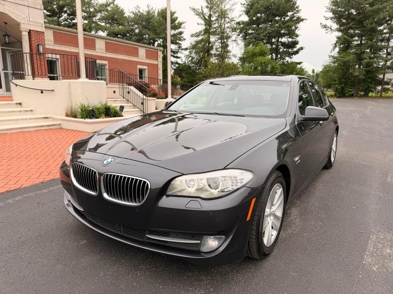 BMW 5-Series 528i xDrive 2012