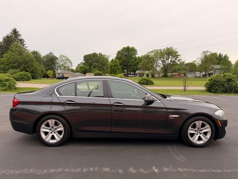 BMW 5-Series 528i xDrive 2012