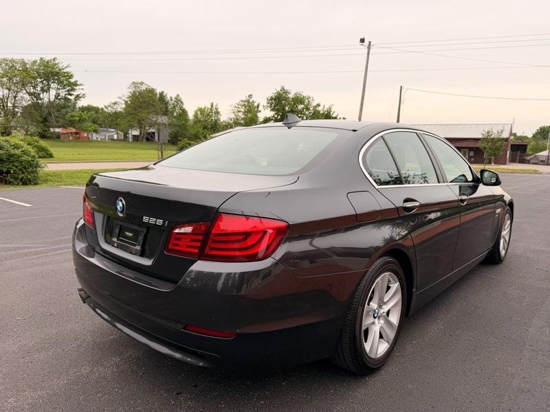 BMW 5-Series 528i xDrive 2012