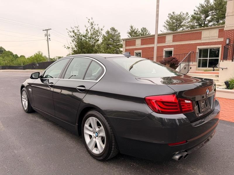 BMW 5-Series 528i xDrive 2012