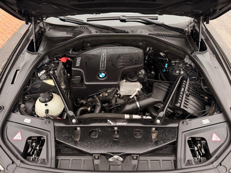 BMW 5-Series 528i xDrive 2012