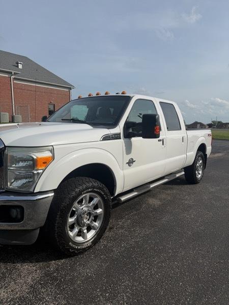Ford F-250 SD Lariat Crew Cab Short Bed 4WD 2011