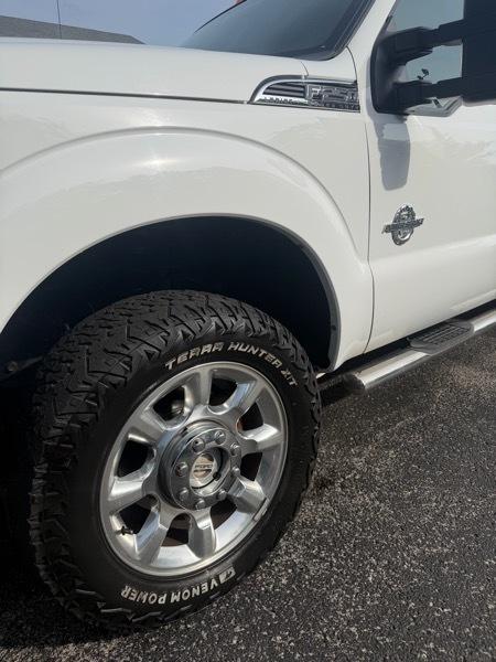 Ford F-250 SD Lariat Crew Cab Short Bed 4WD 2011