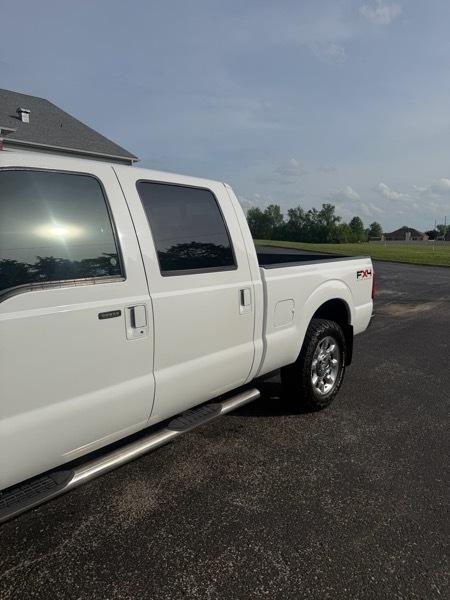 Ford F-250 SD Lariat Crew Cab Short Bed 4WD 2011