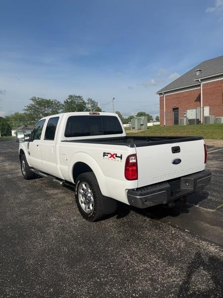 Ford F-250 SD Lariat Crew Cab Short Bed 4WD 2011