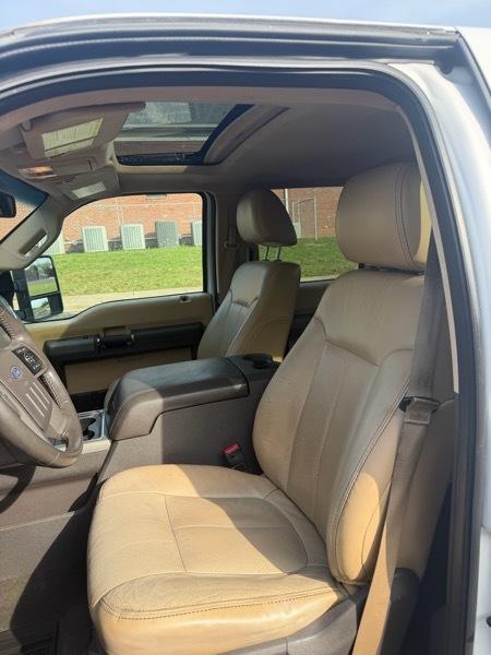 Ford F-250 SD Lariat Crew Cab Short Bed 4WD 2011