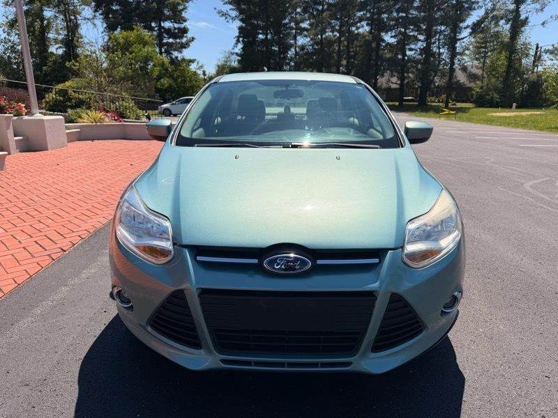 Ford Focus SE Sedan 2012
