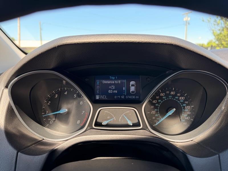 Ford Focus SE Sedan 2012