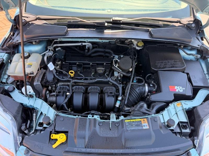 Ford Focus SE Sedan 2012