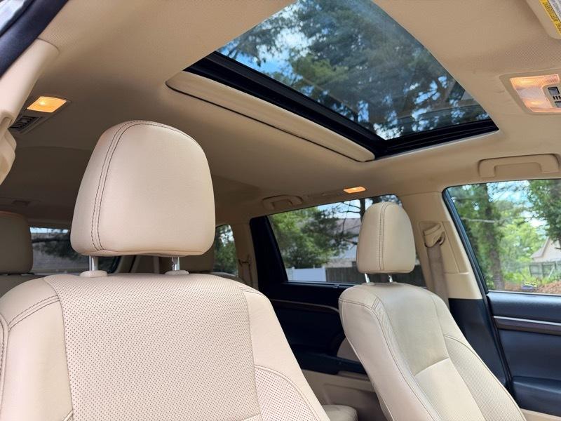 Toyota Highlander Limited AWD V6 2014