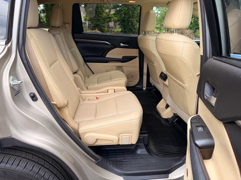 Toyota Highlander Limited AWD V6 2014
