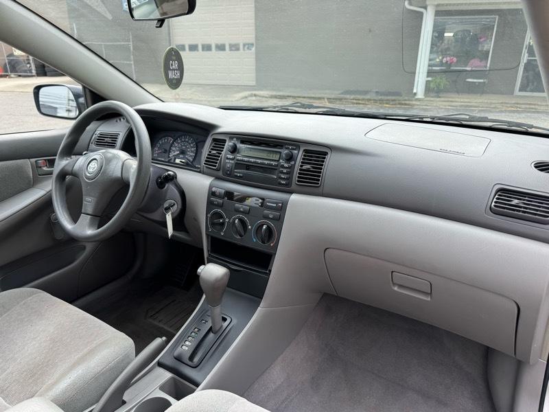 Toyota Corolla CE 2003