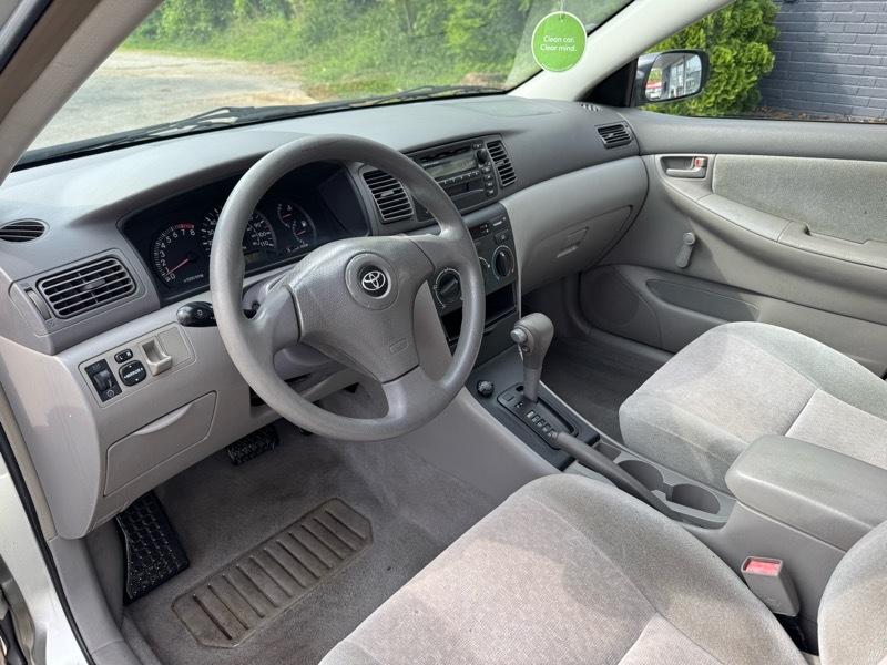 Toyota Corolla CE 2003