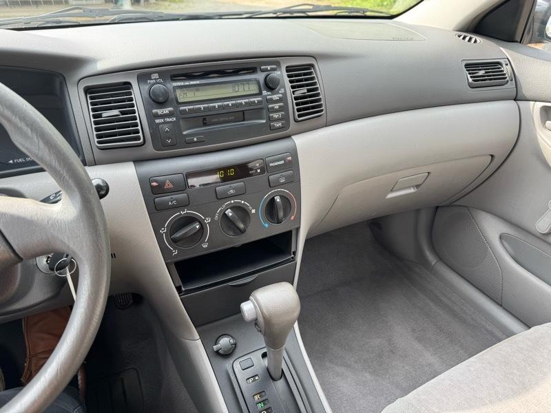 Toyota Corolla CE 2003