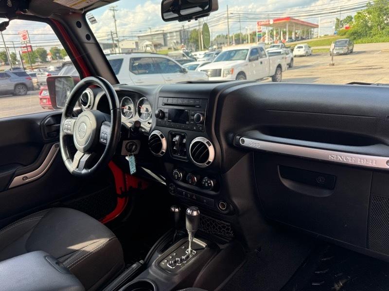 Jeep Wrangler Unlimited Sahara 4WD 2015