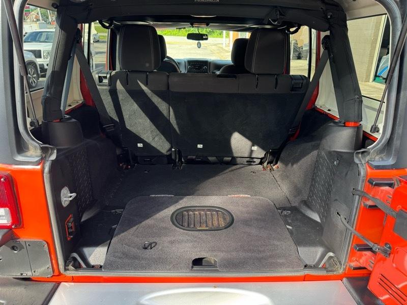 Jeep Wrangler Unlimited Sahara 4WD 2015