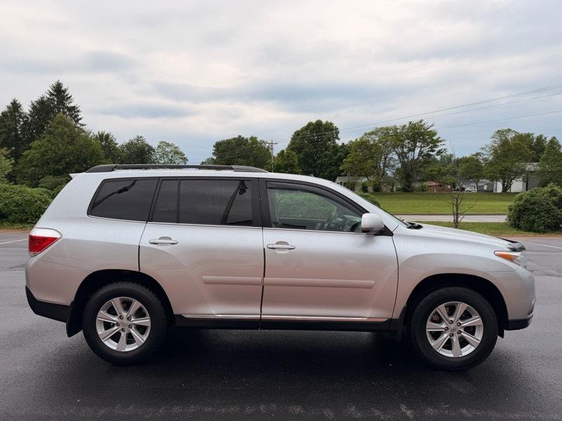 Toyota Highlander  2011