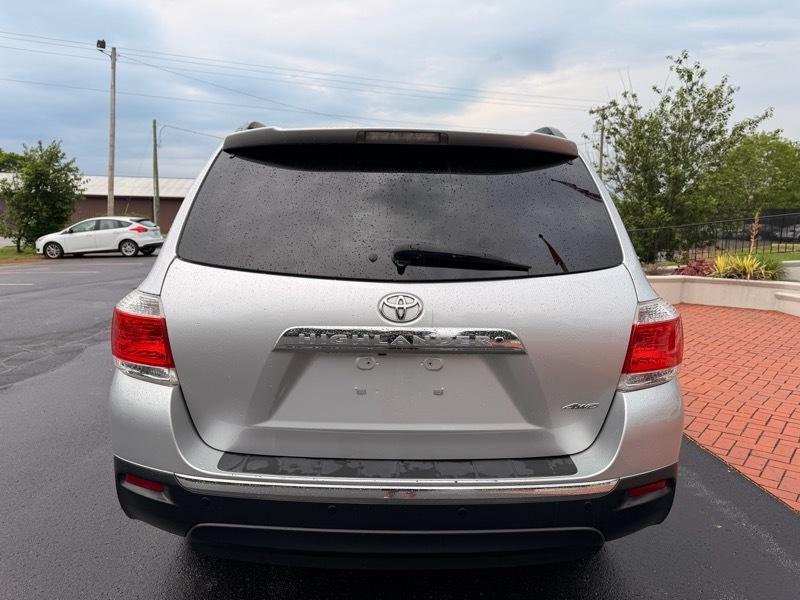 Toyota Highlander  2011