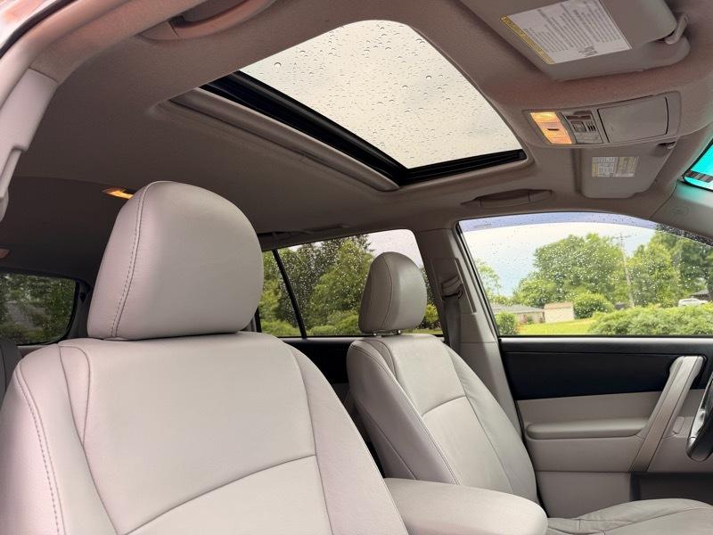 Toyota Highlander  2011
