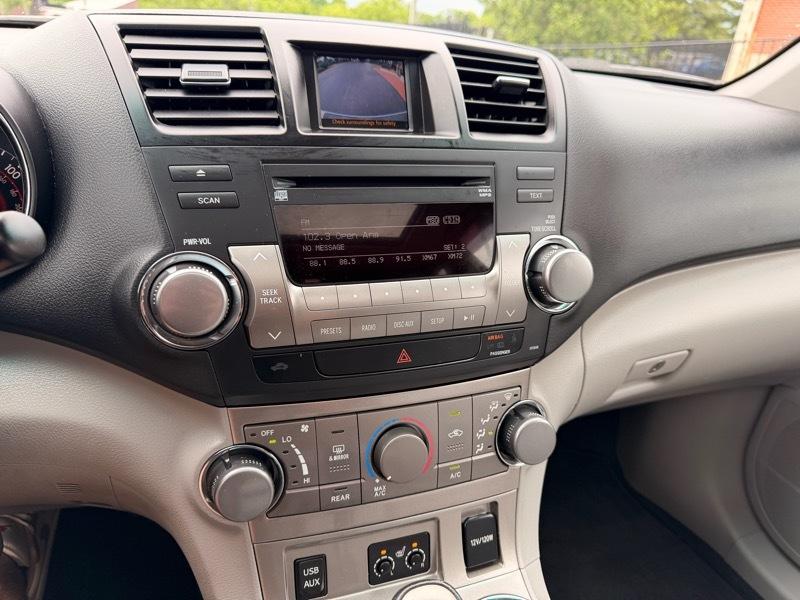 Toyota Highlander  2011