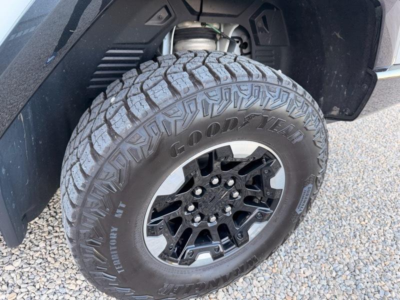 GMC HUMMER EV  2023