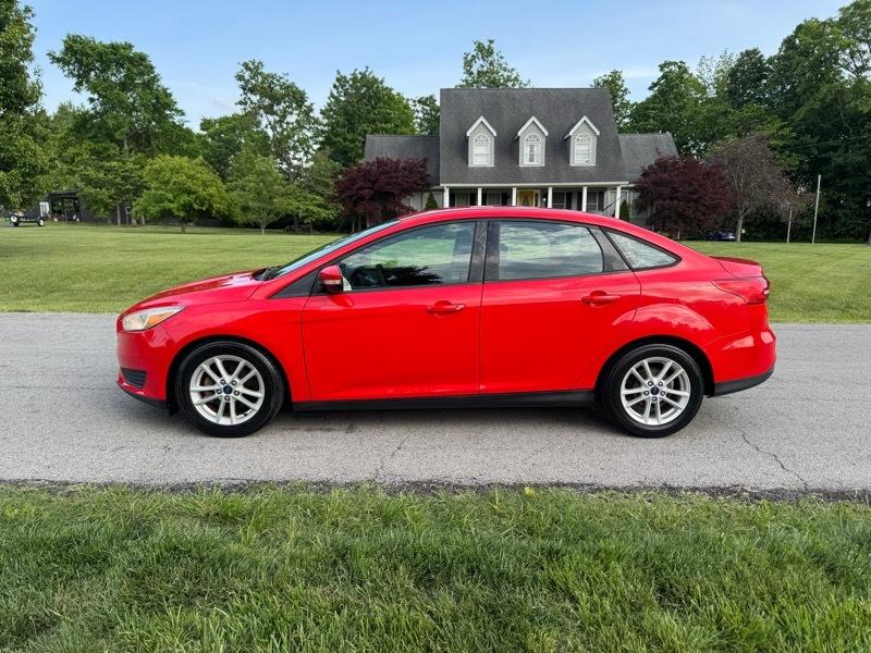 Ford Focus SE Sedan 2017