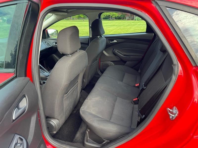 Ford Focus SE Sedan 2017