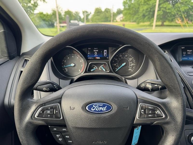 Ford Focus SE Sedan 2017