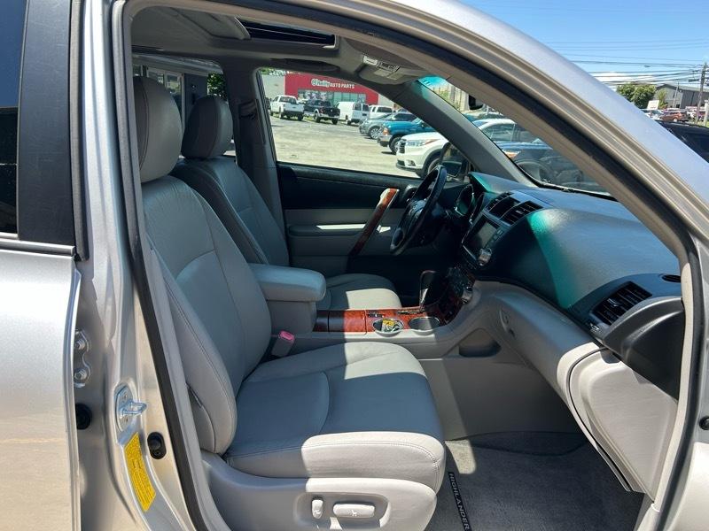 Toyota Highlander Limited 2WD 2008