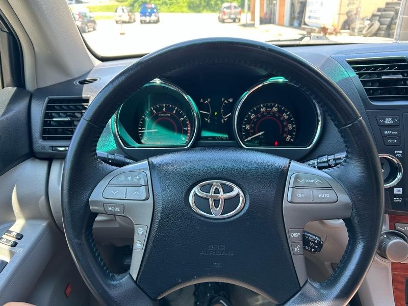 Toyota Highlander Limited 2WD 2008