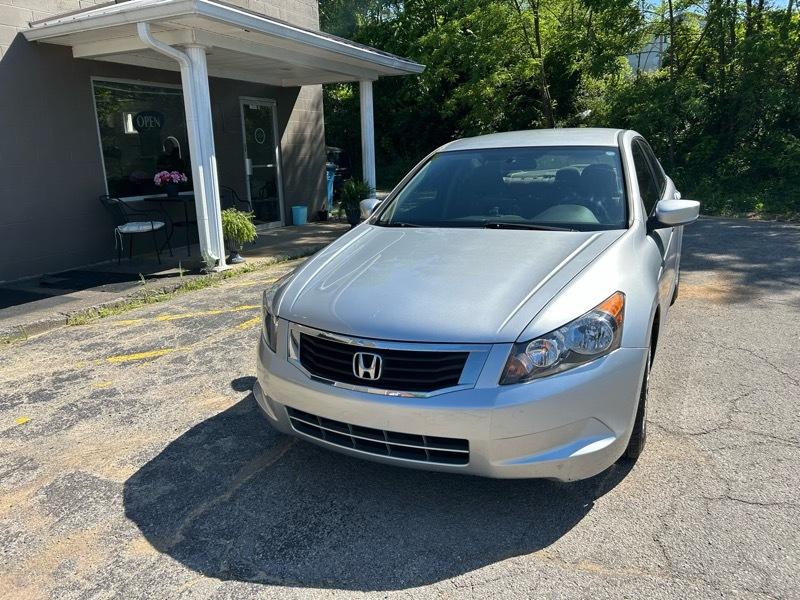 Honda Accord LX sedan AT 2010