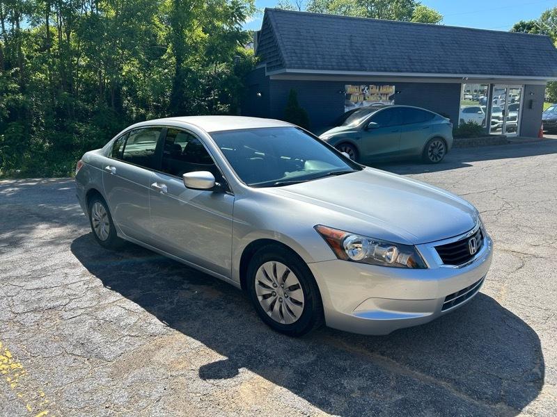 Honda Accord LX sedan AT 2010
